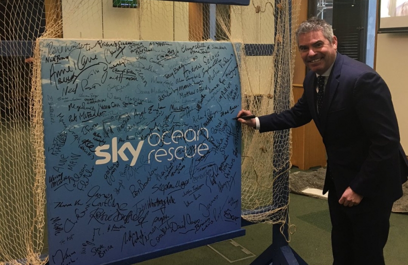 Craig signs Ocean Rescue pledge